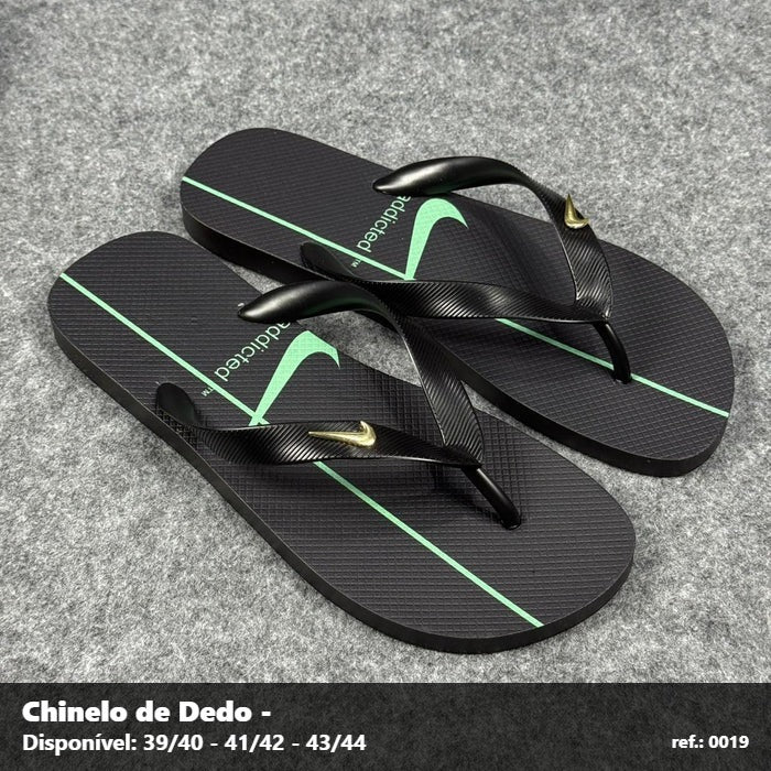 Chinelo - Nike (detalhe verde)