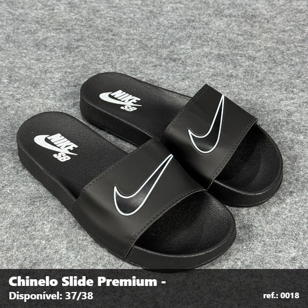 Chinelo Slide Nike SB - Preto detalhe Branco 26