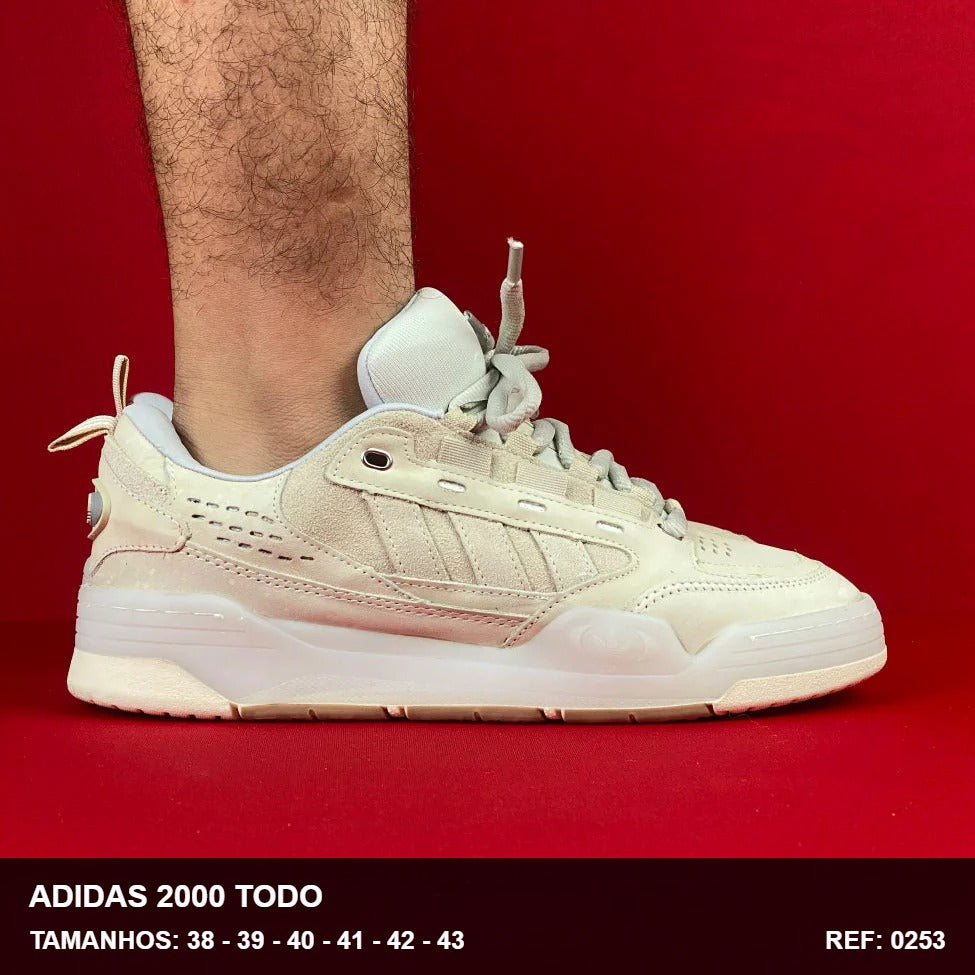 TENIS ADIDAS 2000 - TODO BEGE