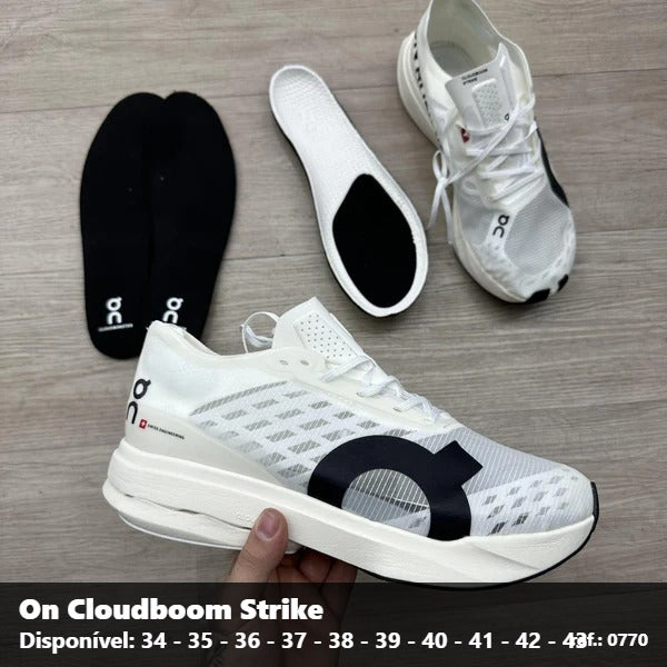 TENIS ON CLOUDBOOM STRIKE - BRANCO