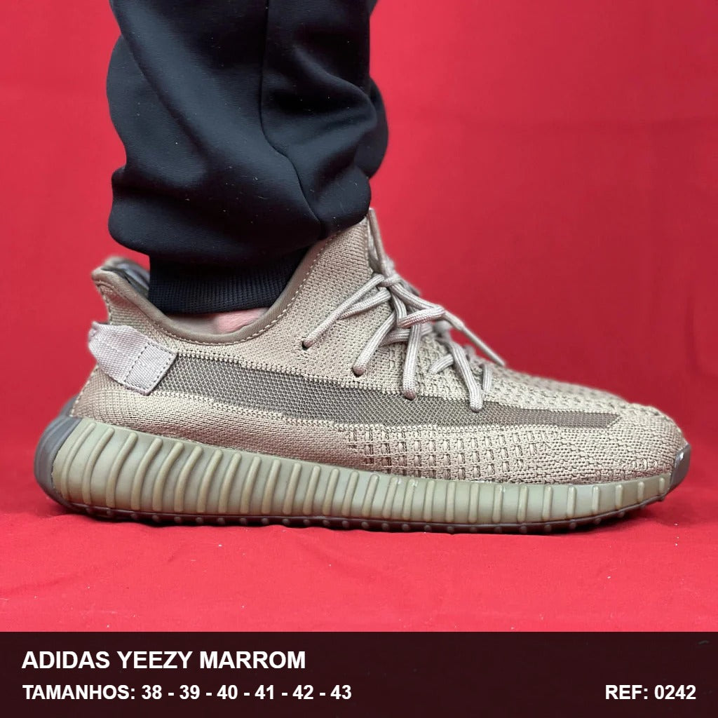 TENIS ADIDAS YEEZY BOOST 350 - MARROM