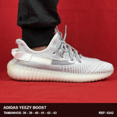TENIS ADIDAS YEEZY BOOST 350 STATIC - CINZA