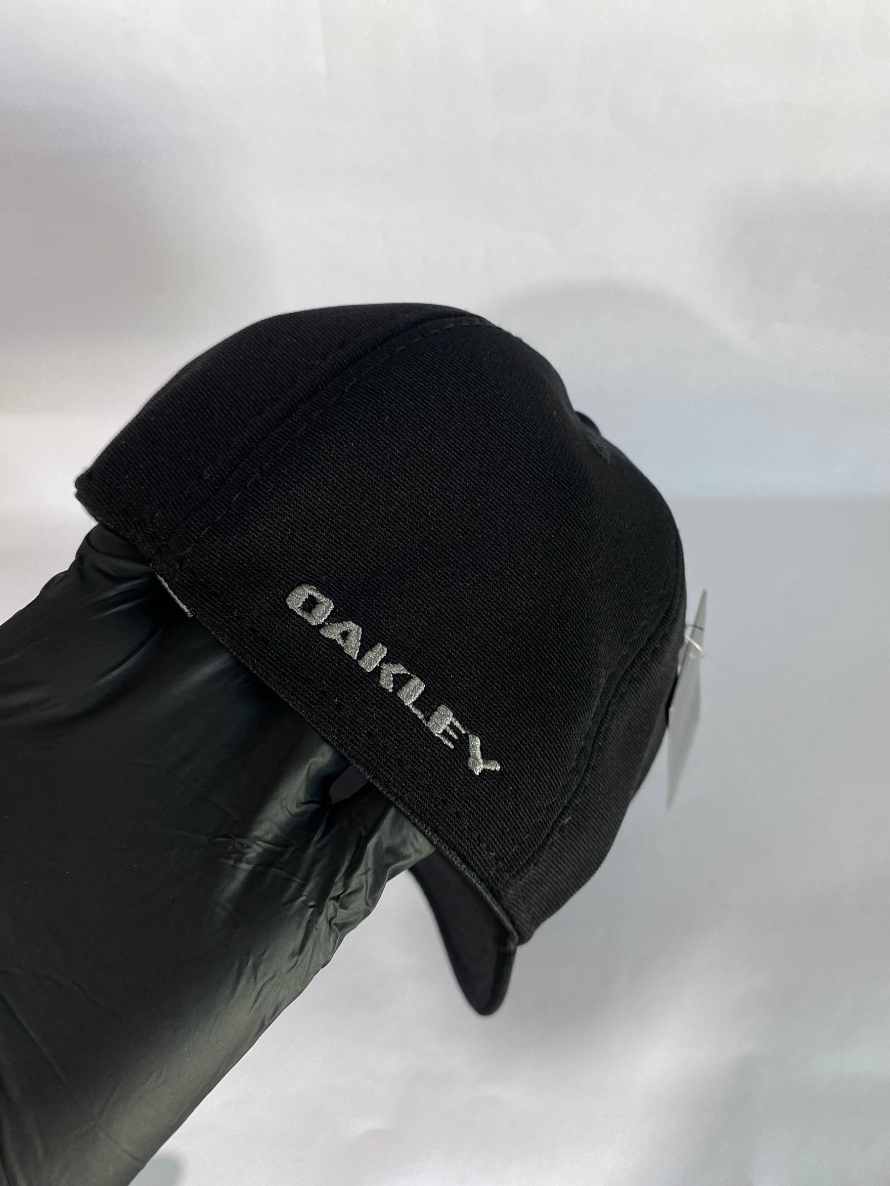 Boné oakley (black)