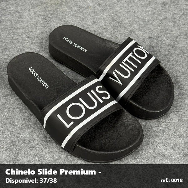 Chinelo Slide Louis Vuitton - Preto no Branco 02