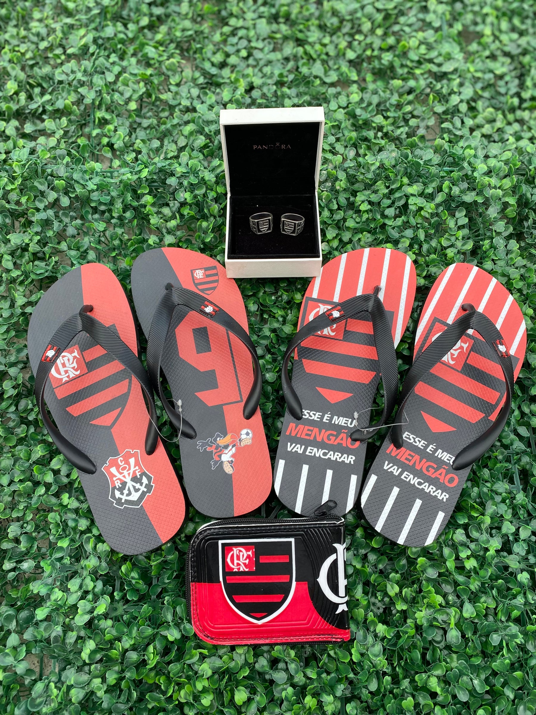Kit do Flamengo / 2 Chinelos + 1 Carteira do e 2 Dedeira
